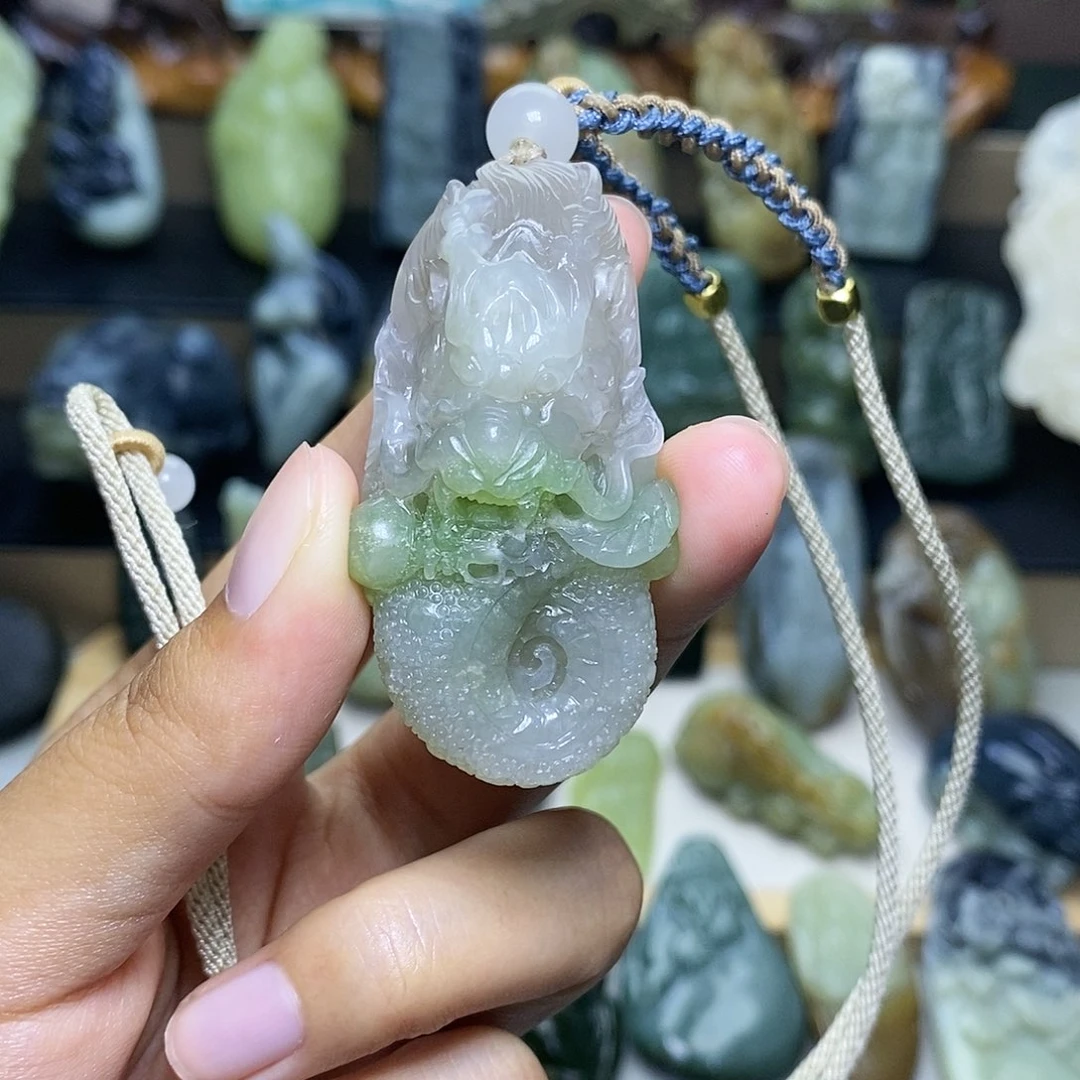 【闪购商品】颈饰未镶嵌和田玉赵*刀