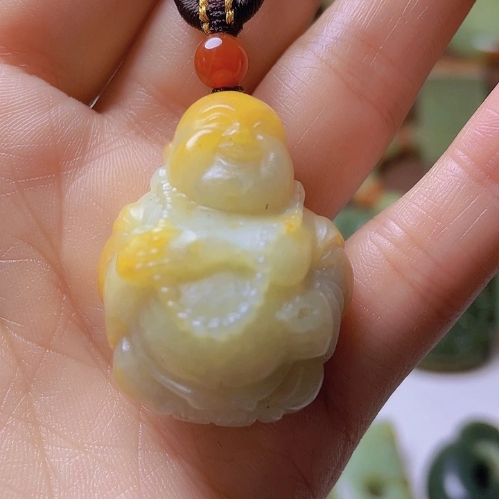 未镶嵌岫岩河磨玉（透闪石质玉）把件