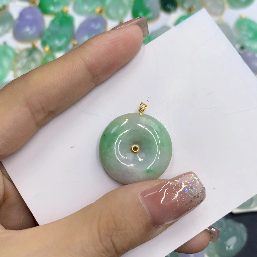 颈饰18K金镶嵌翡翠翡翠
