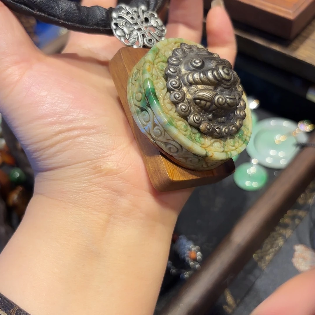 翡翠未镶嵌颈饰原创