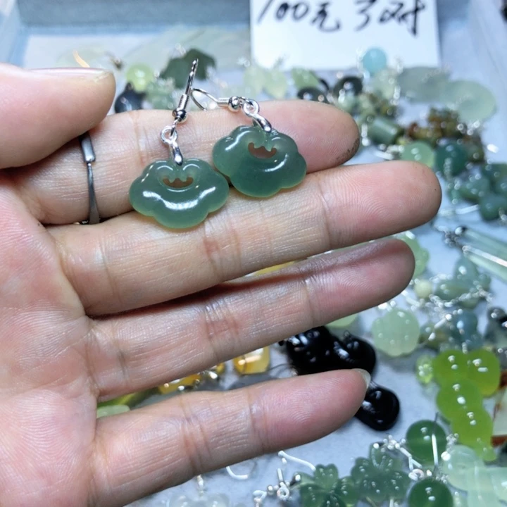 【闪购商品】蛇纹石玉耳环未镶嵌网***怕