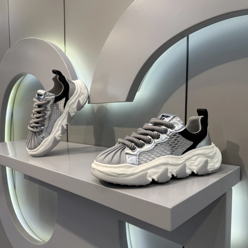 男鞋2025新款网面透气休闲鞋舒适厚底时尚潮流百搭男士个性潮鞋