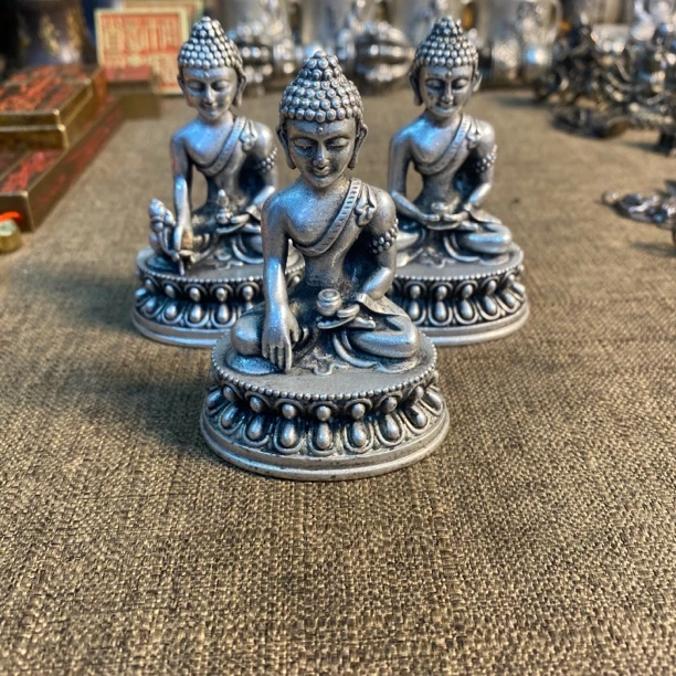 藏银三宝佛小摆件