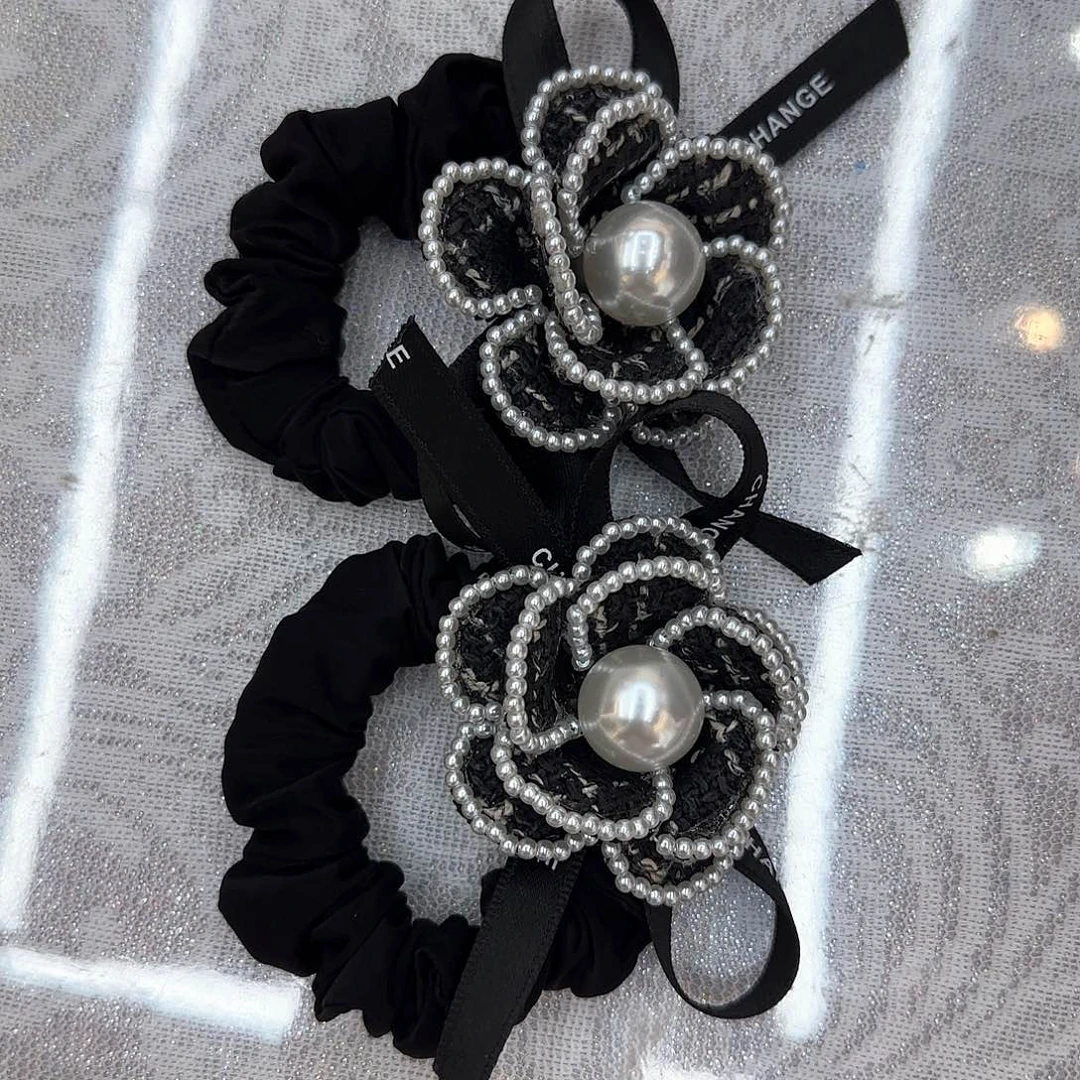 布艺非金属2个黑色超柔山茶花发圈