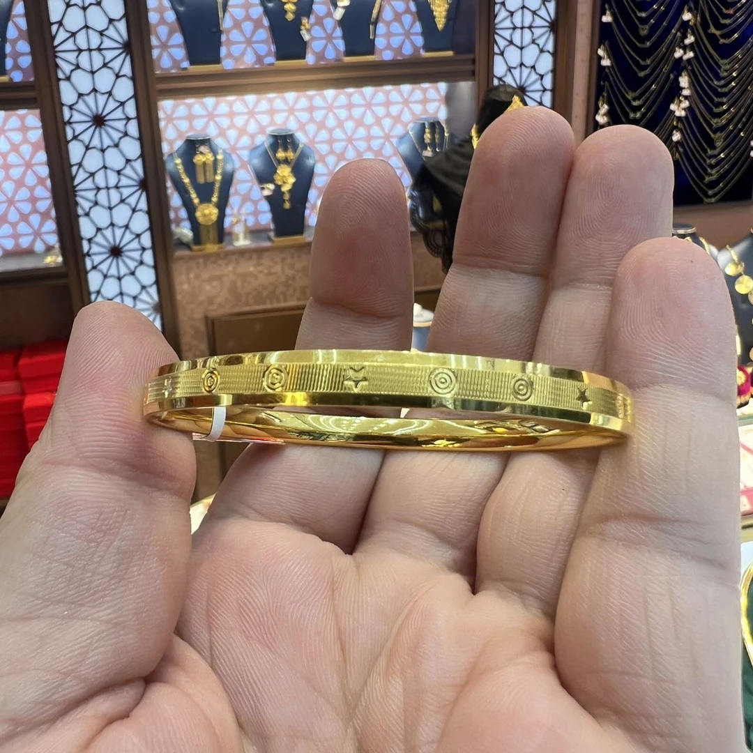 合金手镯 قاپلىما ئالتۇن手镯气质时尚素圈古法磨砂传承光面素款