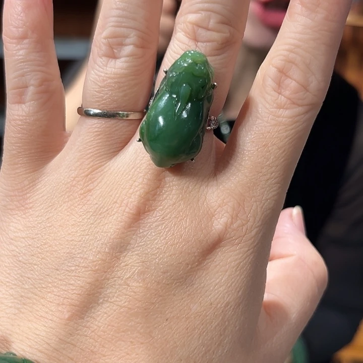 颈饰未镶嵌和田玉（糖玉）