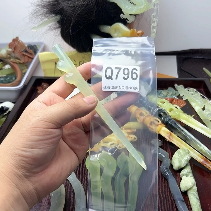 蛇纹石玉发饰合金霞*