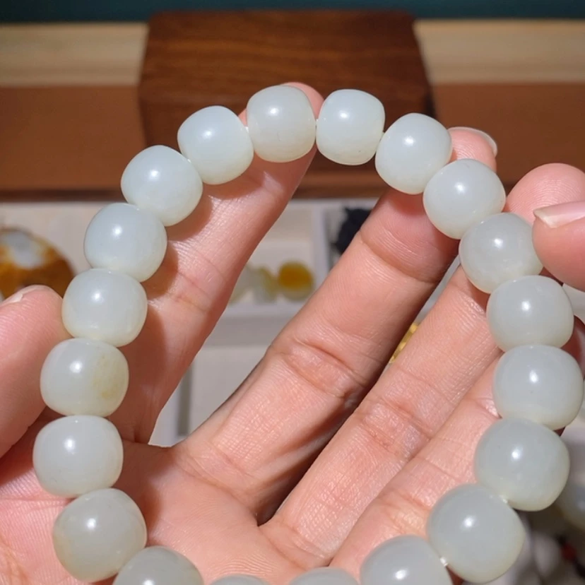 【闪购商品】颈饰未镶嵌和田玉（糖玉）