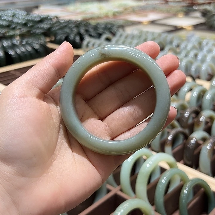 和田玉（糖玉）未镶嵌手链