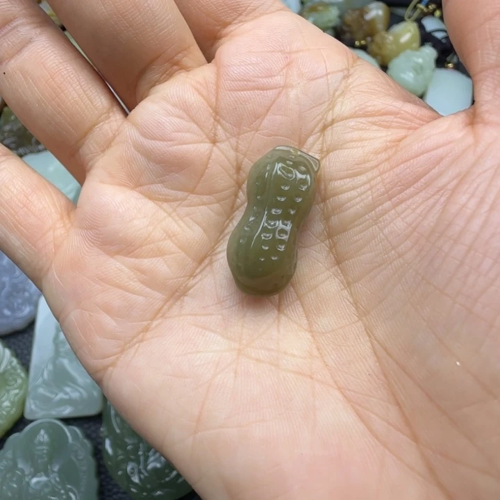 和田玉未镶嵌珠宝奇石