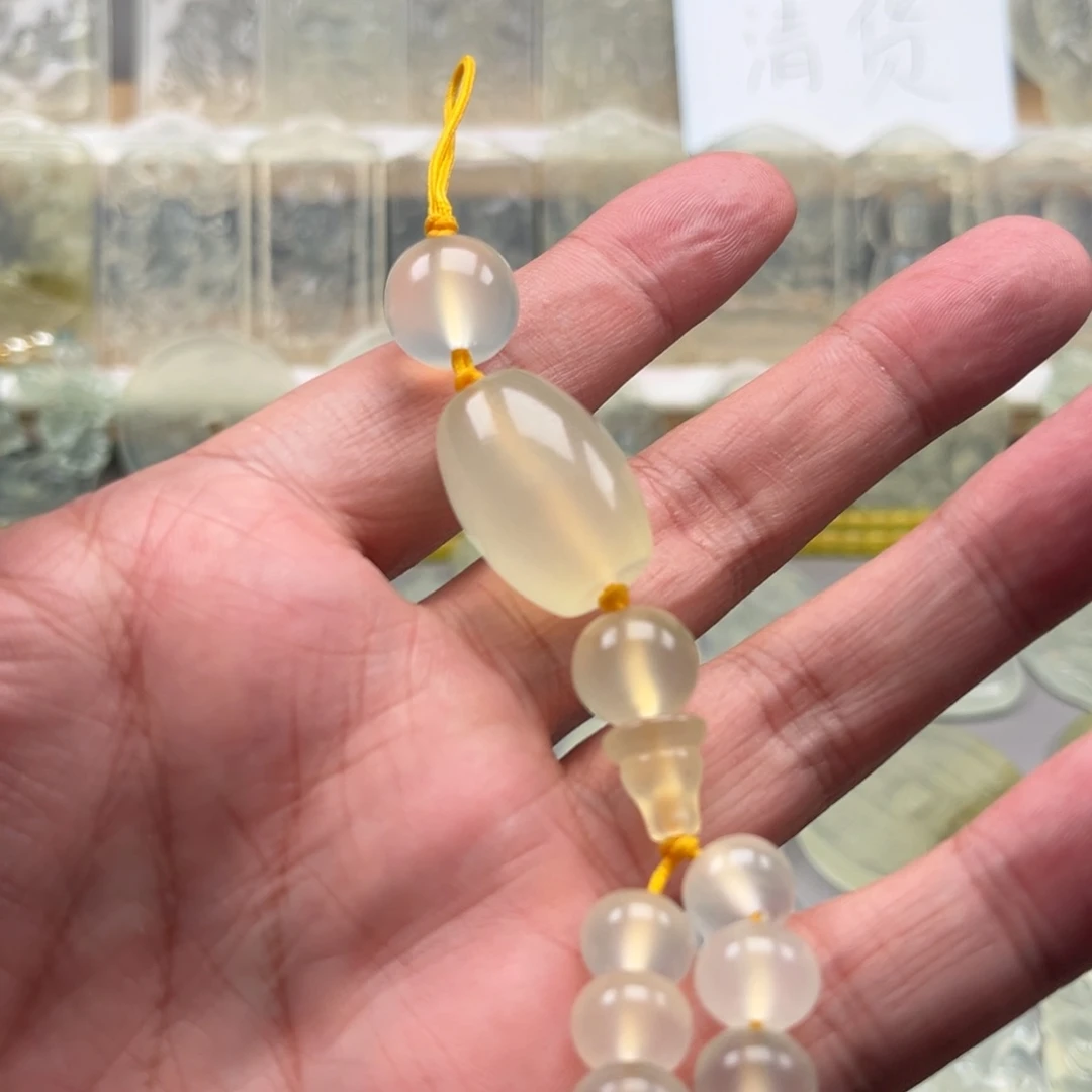 未镶嵌蛇纹石玉颈饰