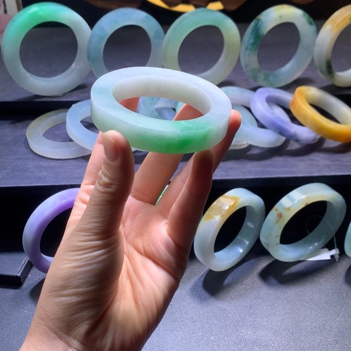 定制翡翠翡翠手镯未镶嵌