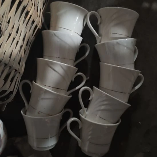 茶盏陶瓷盘子碗啥都有