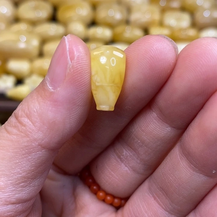 未镶嵌琥珀裸石?原矿琥珀蜜蜡配饰