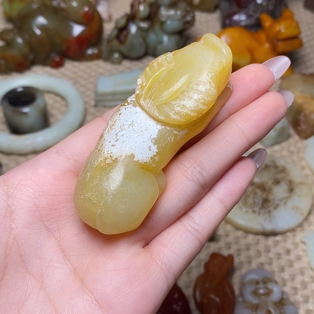 未镶嵌蛇纹石玉颈饰