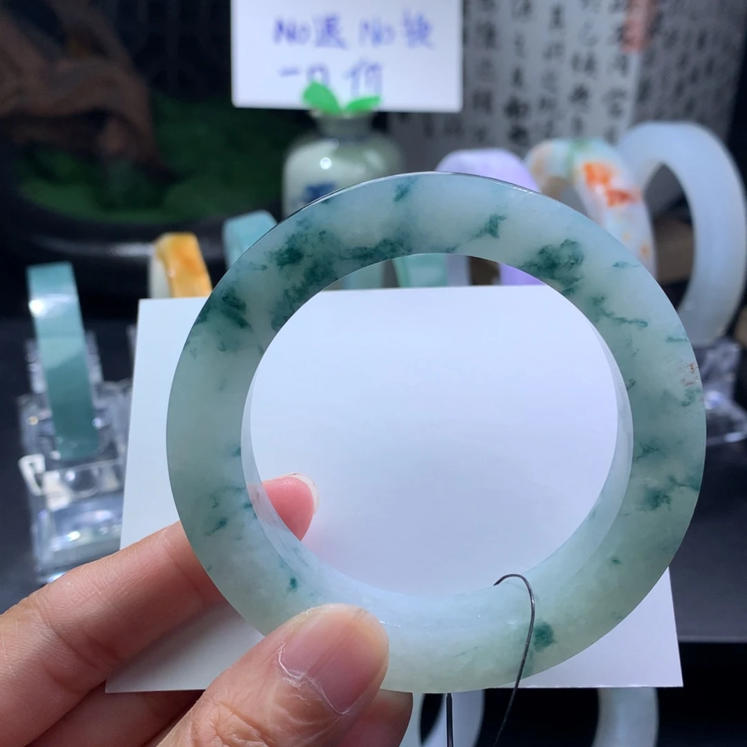 未镶嵌手镯定制翡翠