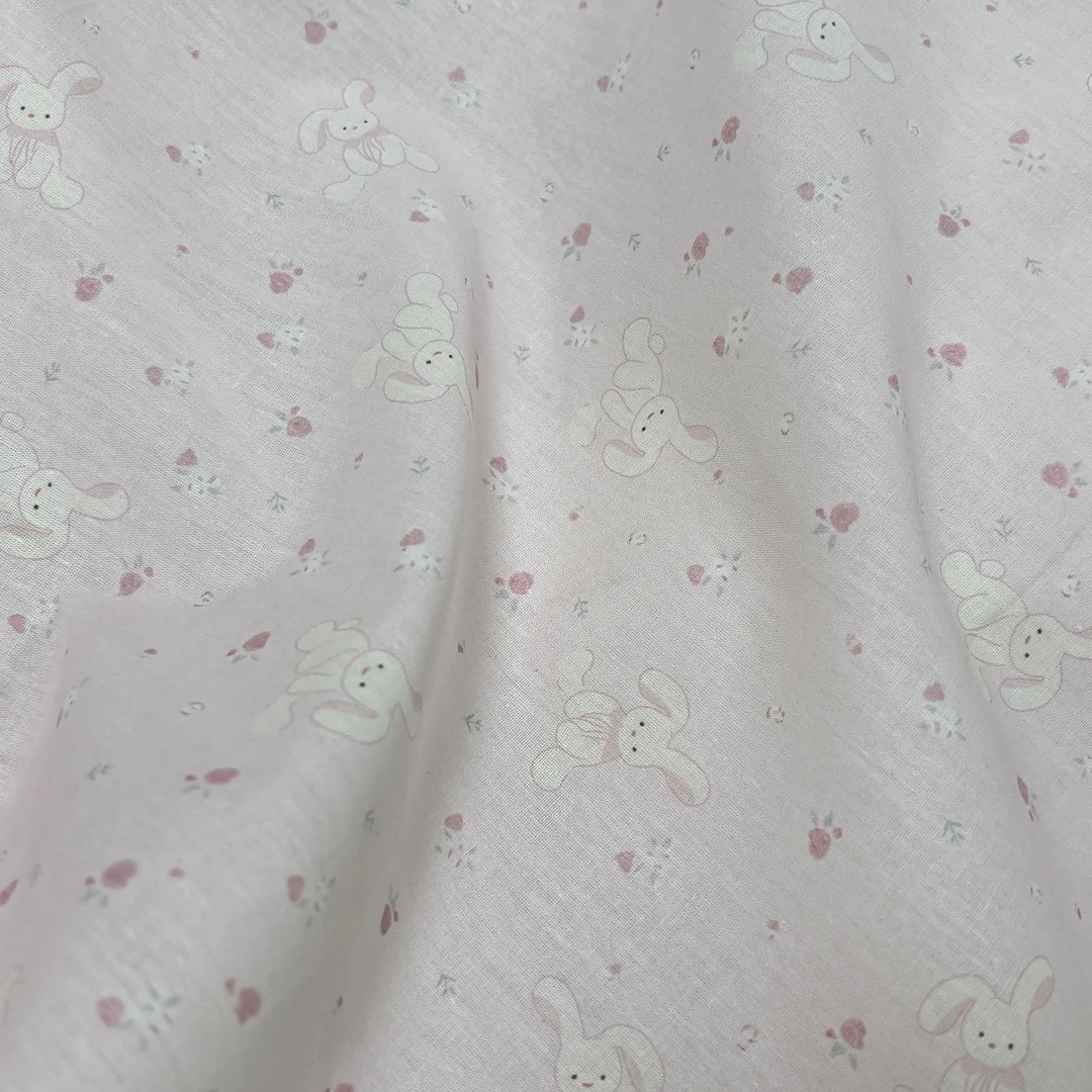 浅粉色小兔子碎花府绸布料100全棉纯棉家居制衣面料门幅1.5米