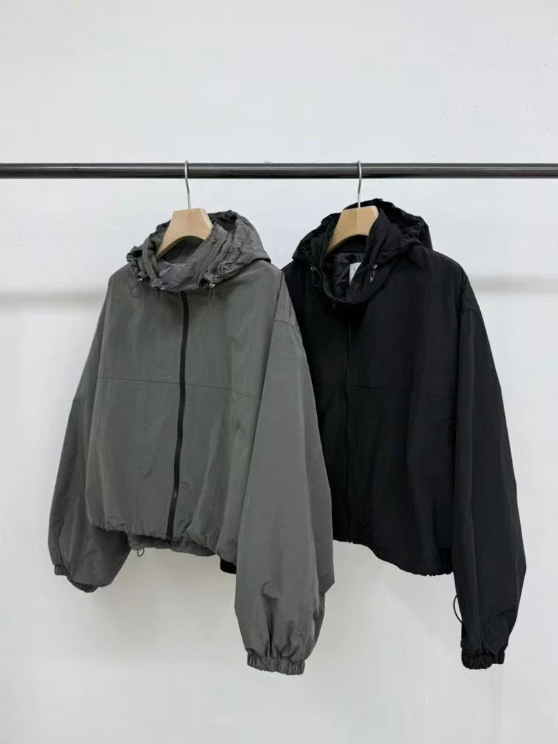 东大门tau连帽外套