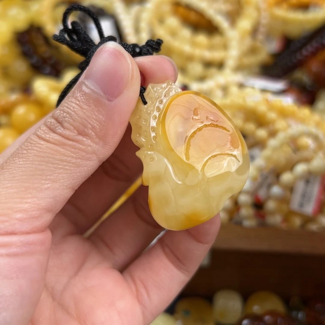 琥珀未镶嵌珠宝奇石