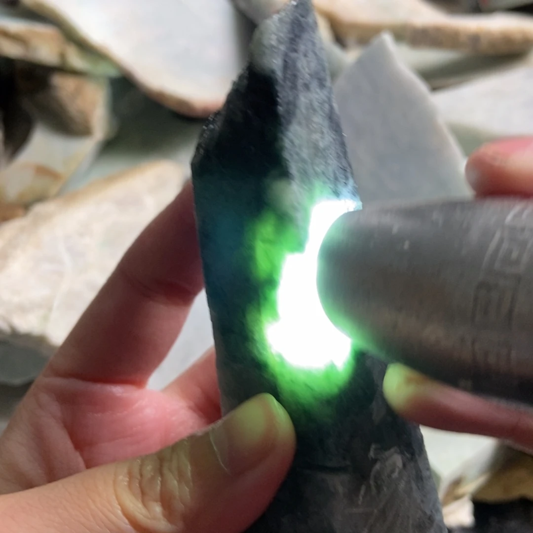 翡翠未镶嵌把件天然翡翠