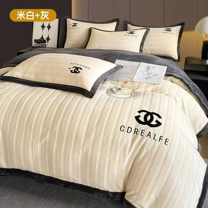 雕花牛奶绒四件套 双c
