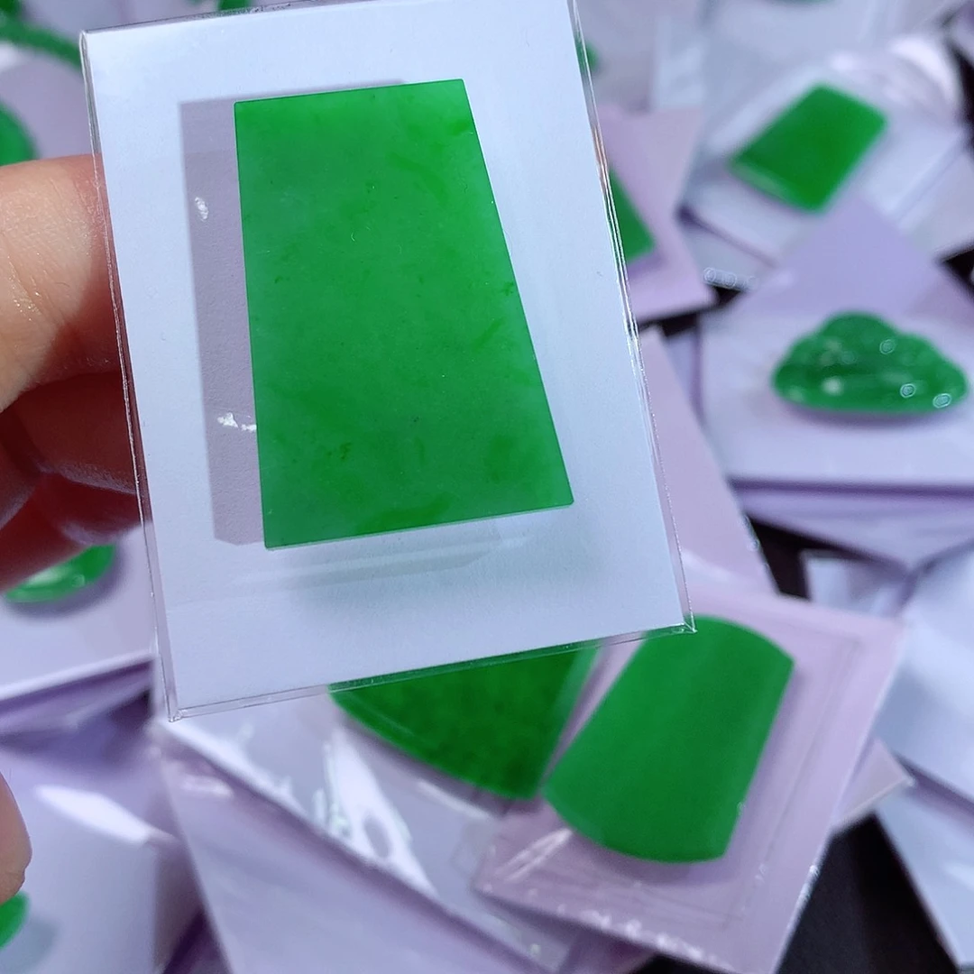 颈饰未镶嵌翡翠天然翡翠