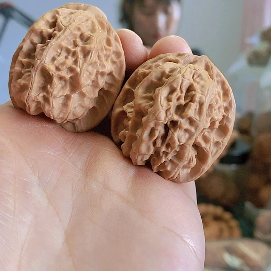 【闪购商品】把件文玩核桃36蜡皮磐石小众