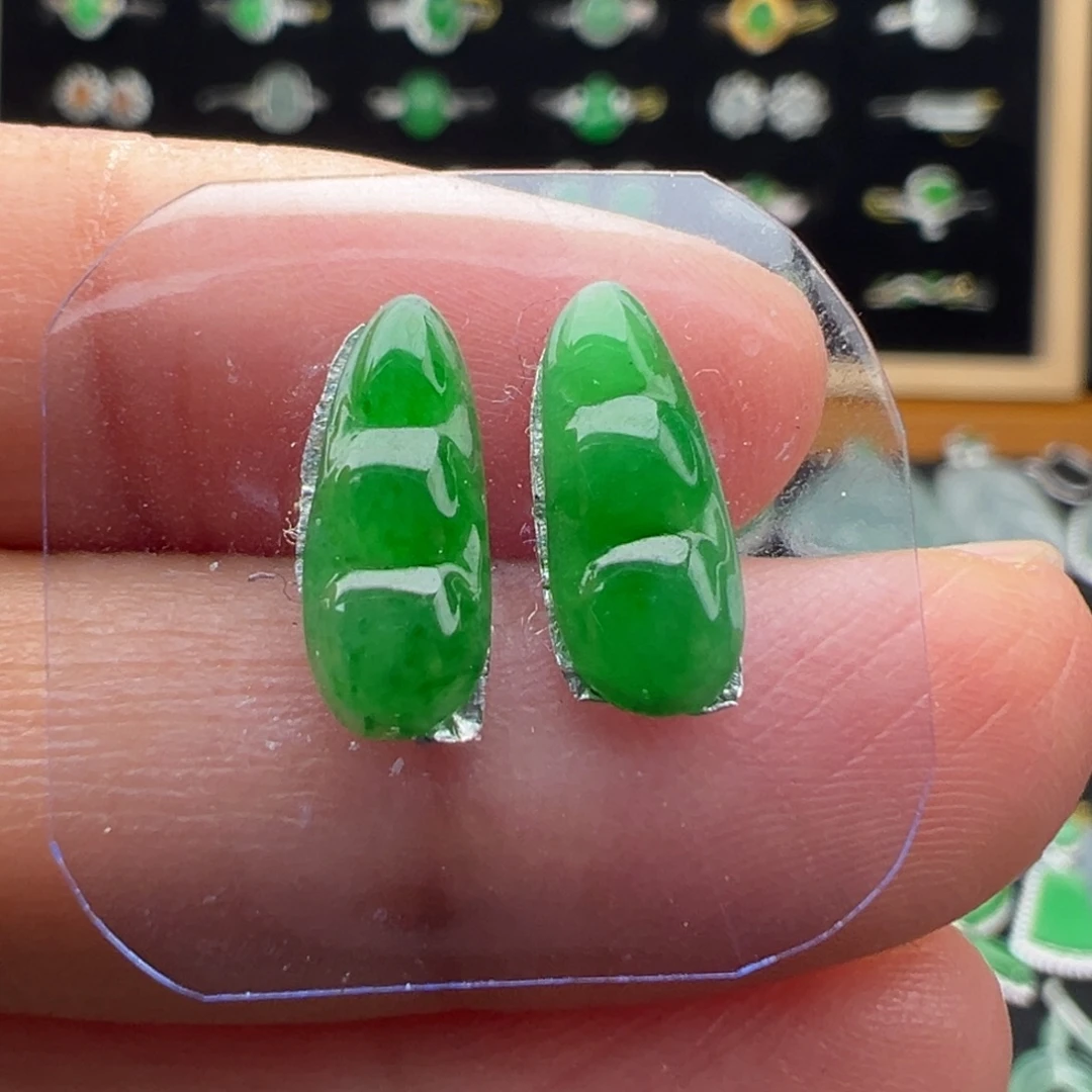 翡翠未镶嵌颈饰豆12.3