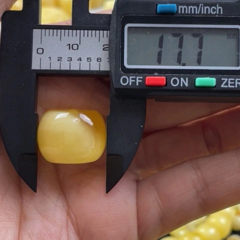 【闪购商品】未镶嵌蜜蜡裸石可*乐9杂