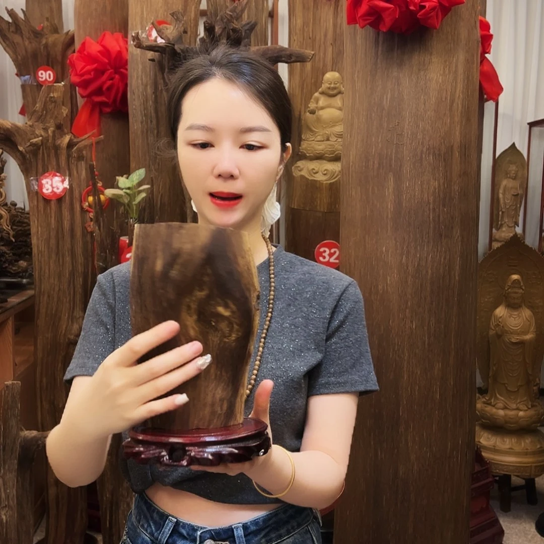 沉香碎屑沉香沉香材料