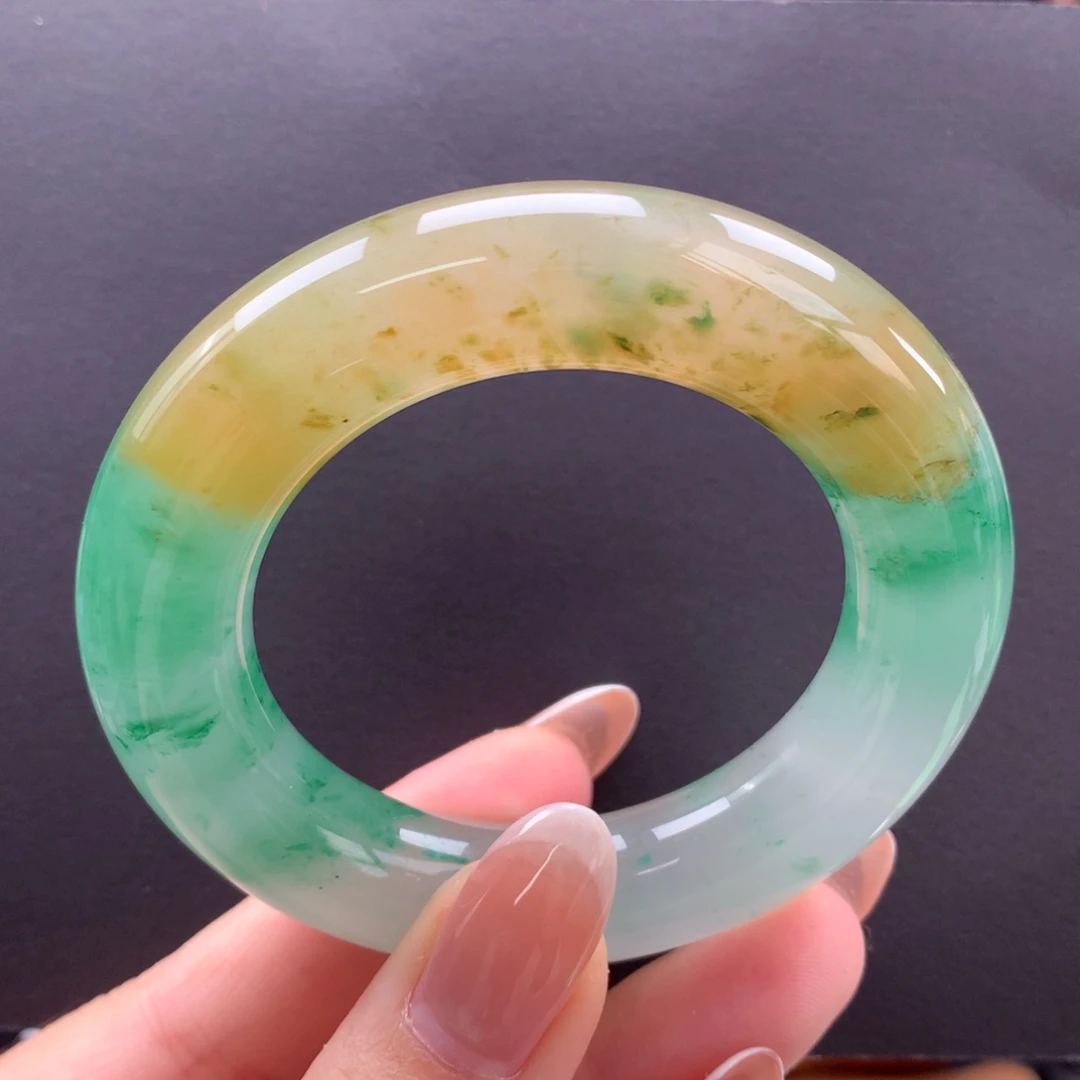 石英质玉未镶嵌手镯