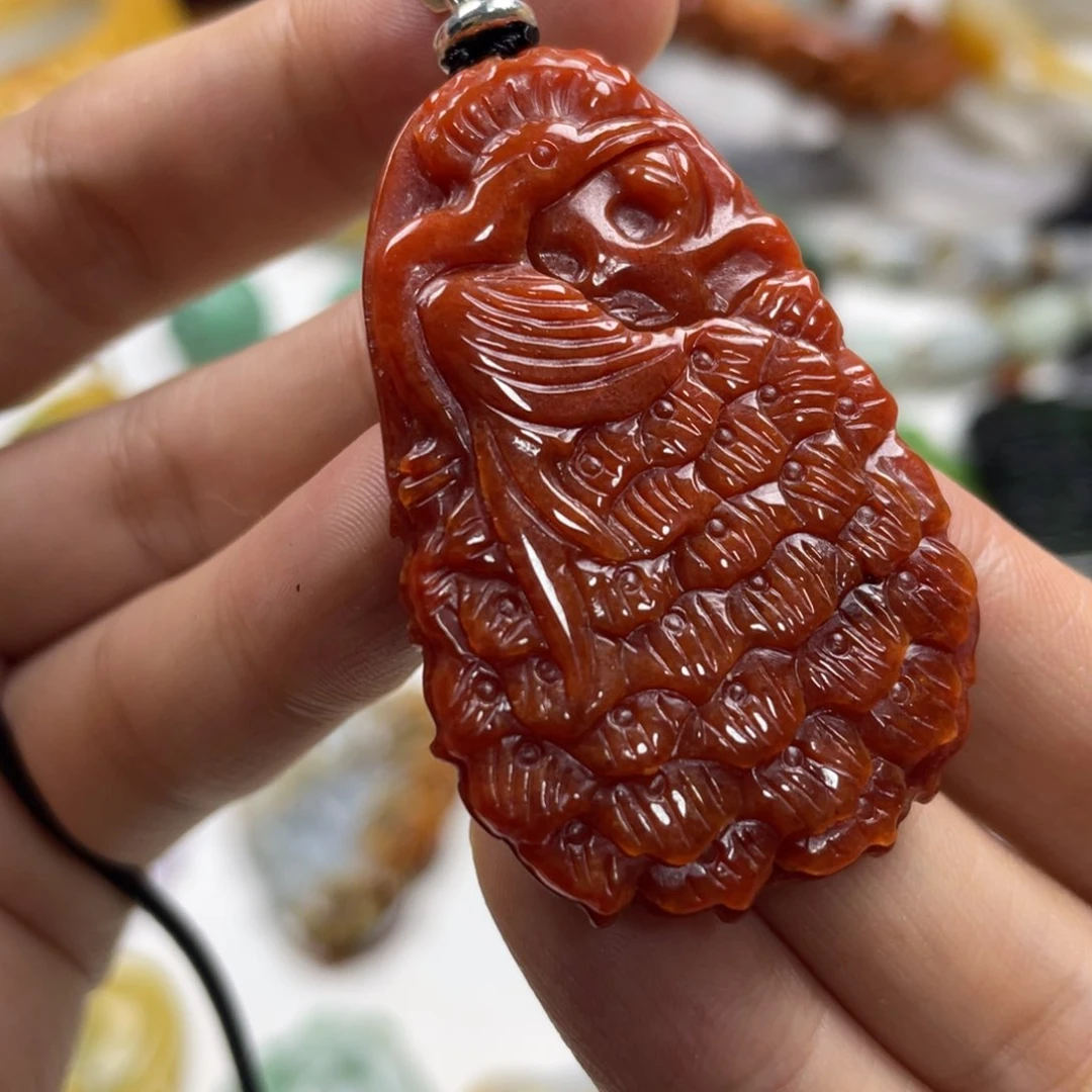 翡翠未镶嵌颈饰牌子