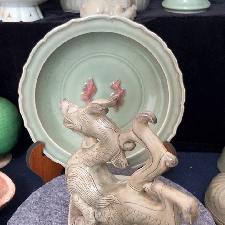 摆件越窑瓷器摆件