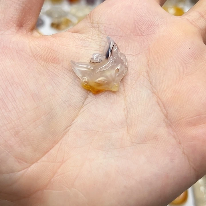 嘿***玛瑙/玉髓颈饰未镶嵌