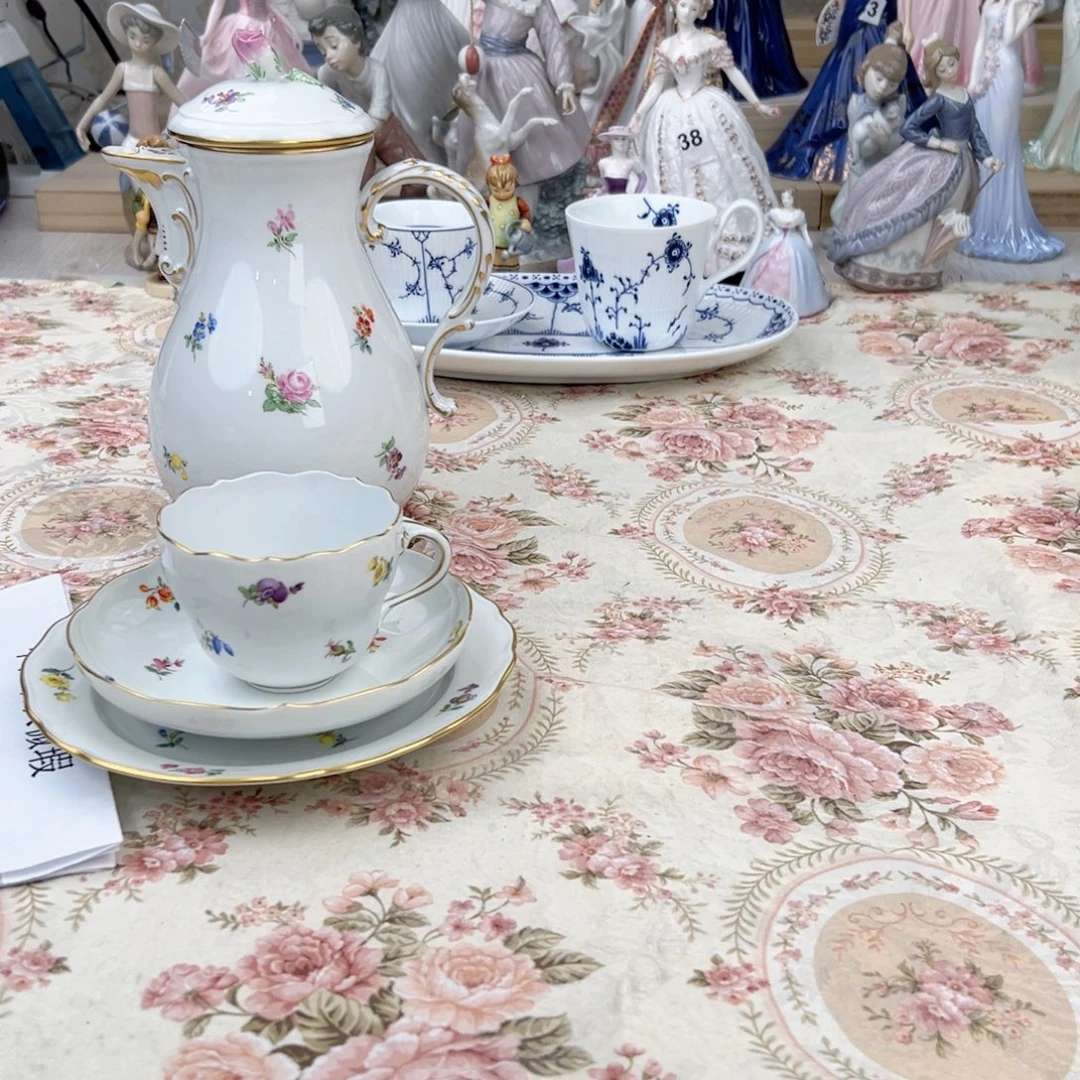 班***儿瓷片梅森。