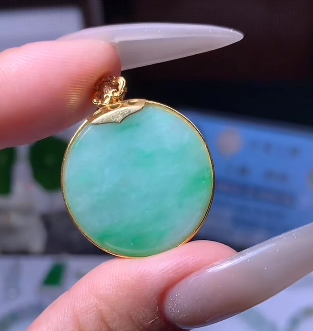 天然A货翡翠挂件
