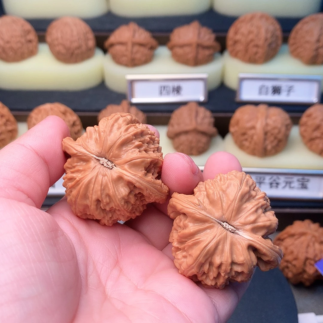 文玩核桃吊坠150号球白42