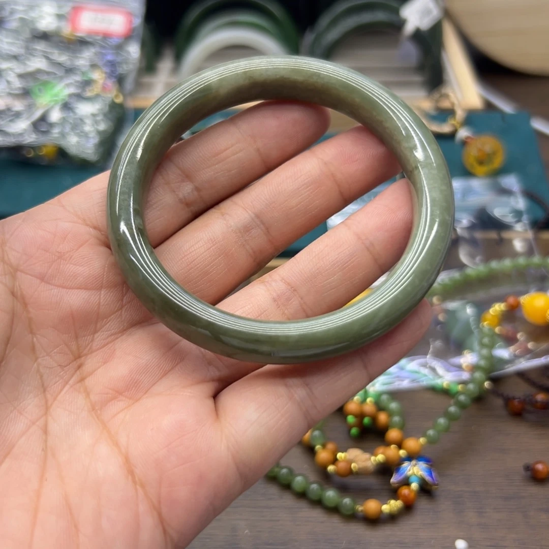 和田玉未镶嵌手镯58.5圈围793