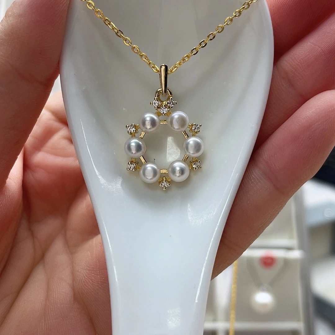 颈饰18K金镶嵌淡水珍珠