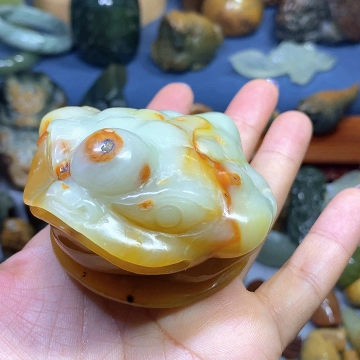 蛇纹石玉未镶嵌花玉