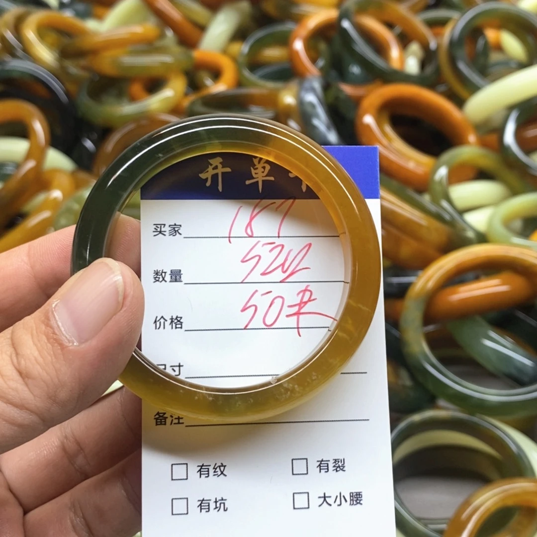 蛇纹石玉未镶嵌手镯