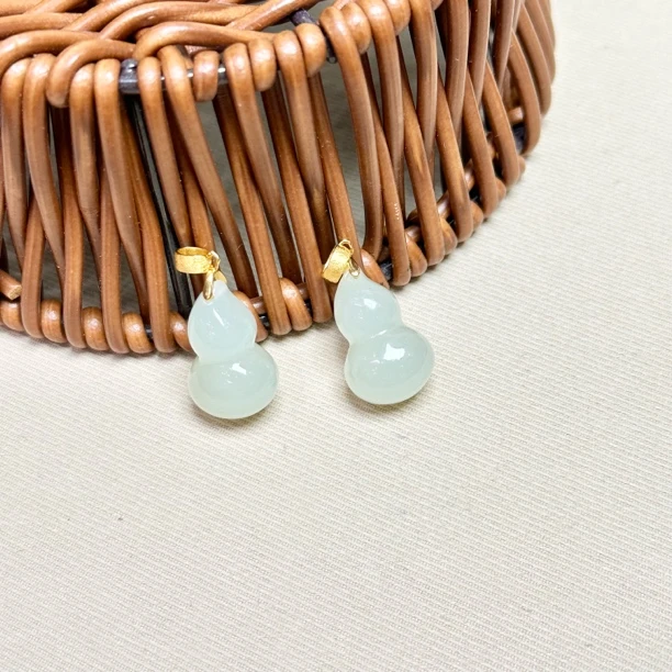 BY12025和田玉晴水葫芦S925银镶吊坠19*10mm&多样性发其一