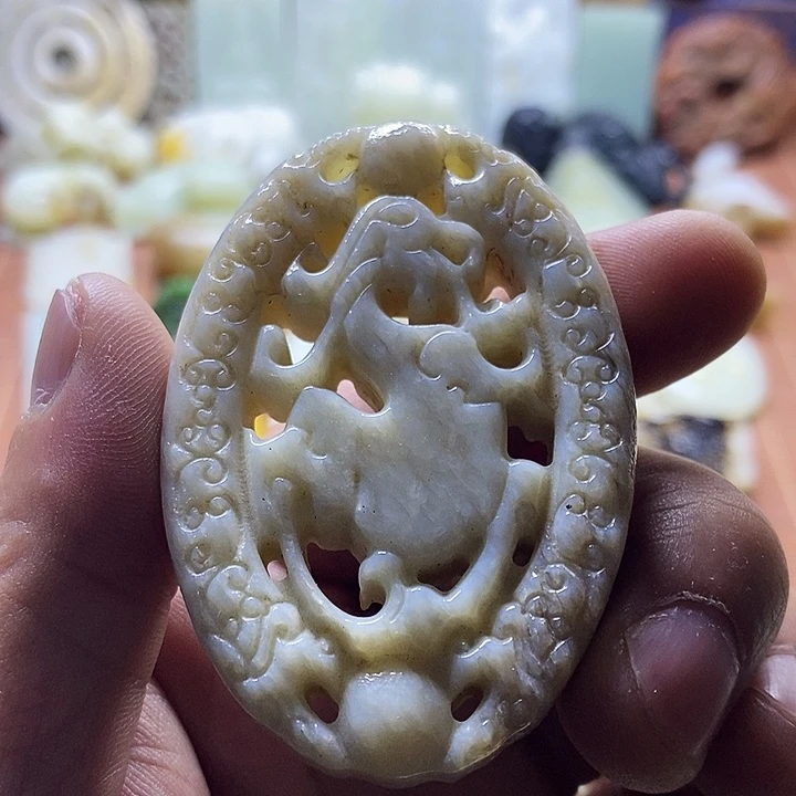 和田玉未镶嵌挂件