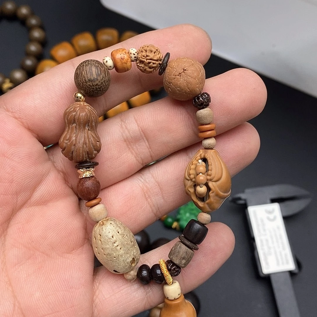 只买单纯的吊坠，没带链子，属的性质。