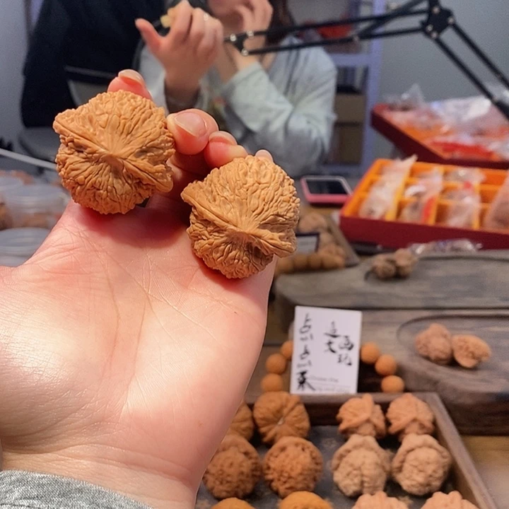 吊坠文玩核桃41泥鳅背