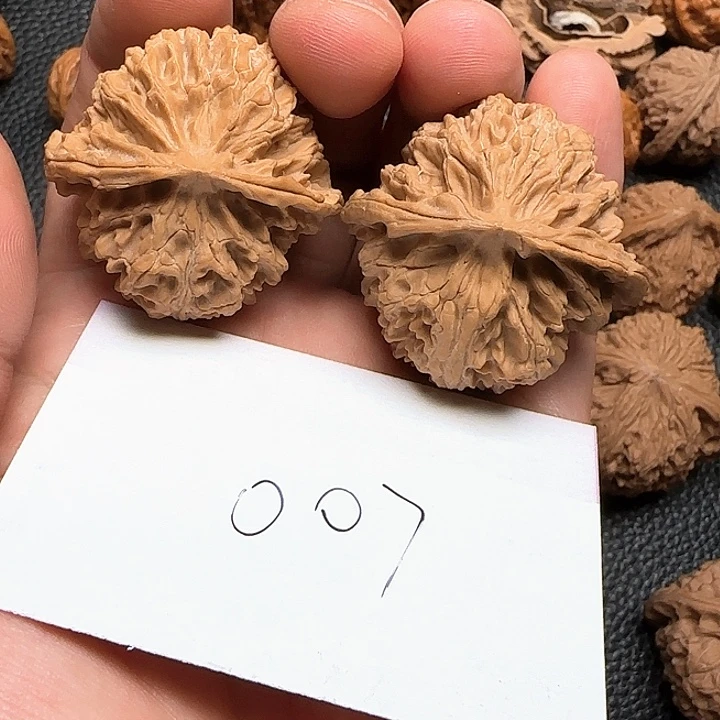 闲****文玩核桃吊坠007苹果园41尺