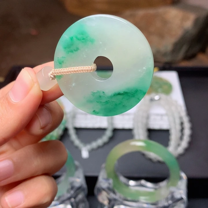 石英质玉未镶嵌吊坠(不含链)