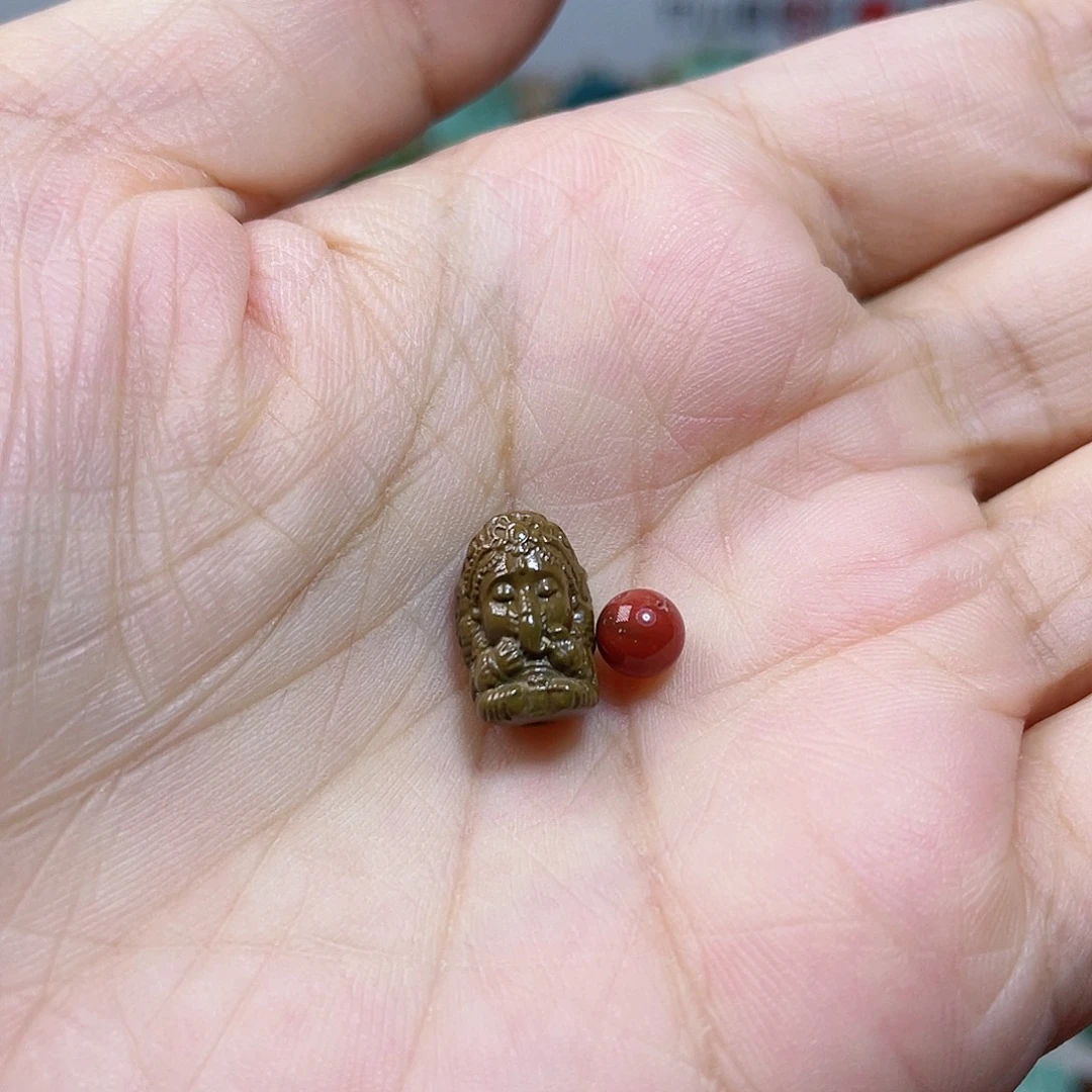 未镶嵌配饰南红玛瑙