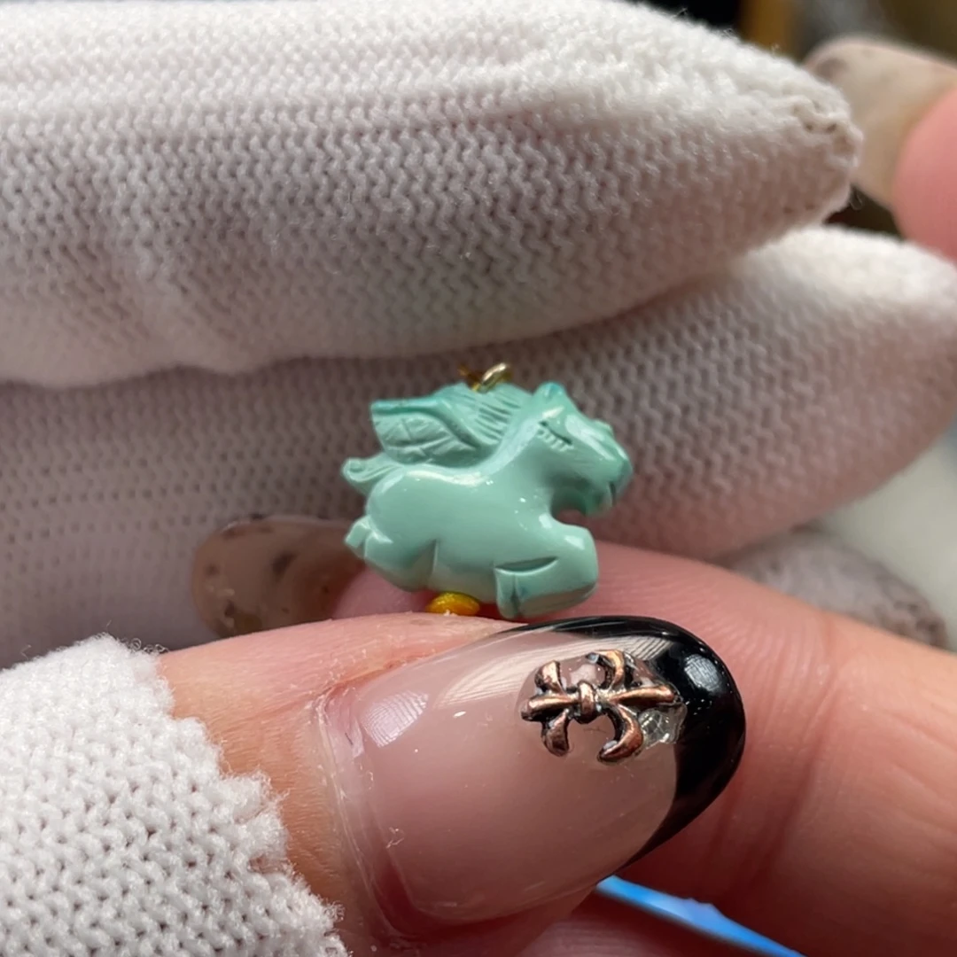 绿松石未镶嵌挂件