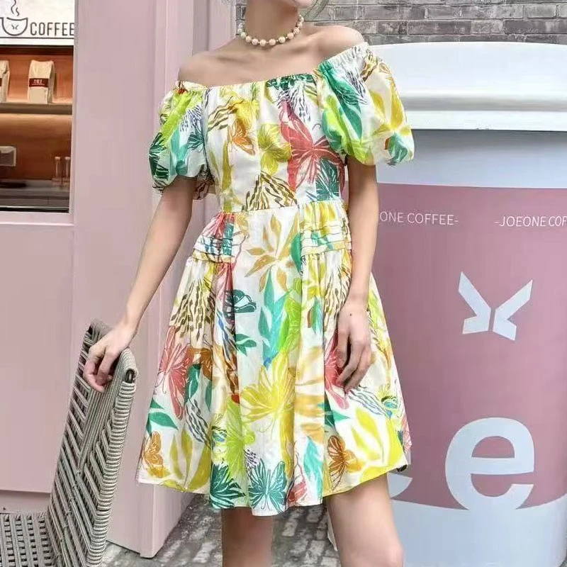 【商场同款】2025新款时尚修身法式气质短裙小清新碎花方领连衣裙